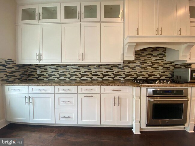 Building Photo - 2163 Potomac River Blvd