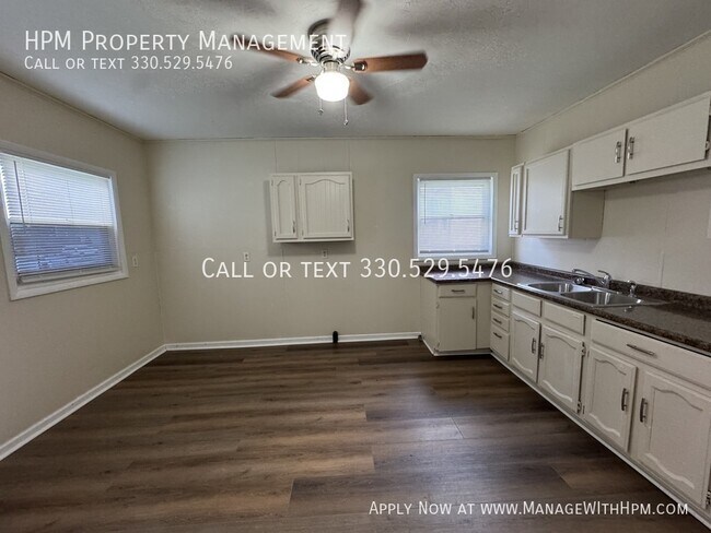 Building Photo - 1380 Garfield Ave SW