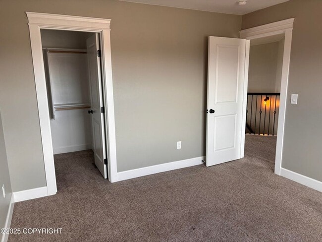Building Photo - Beautiful Custom Wasilla Home!