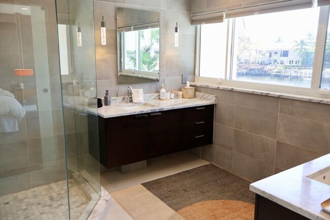 Building Photo - 134 Harbor Cir