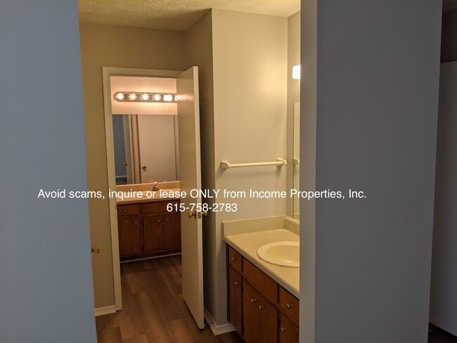Building Photo - 303 Andrew Jackson Pl