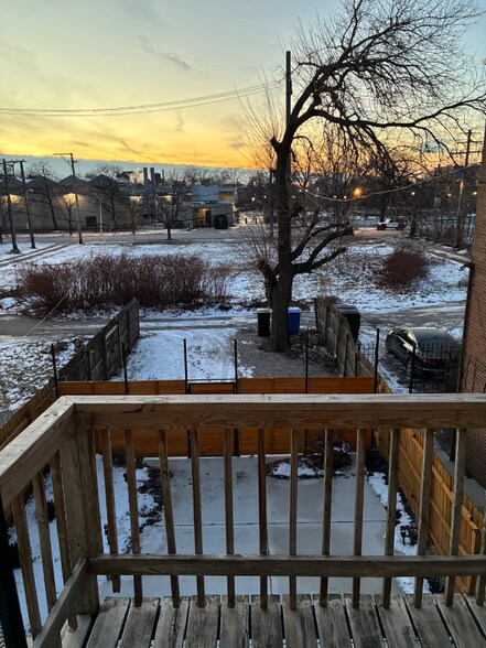 Building Photo - 118 N Mozart St