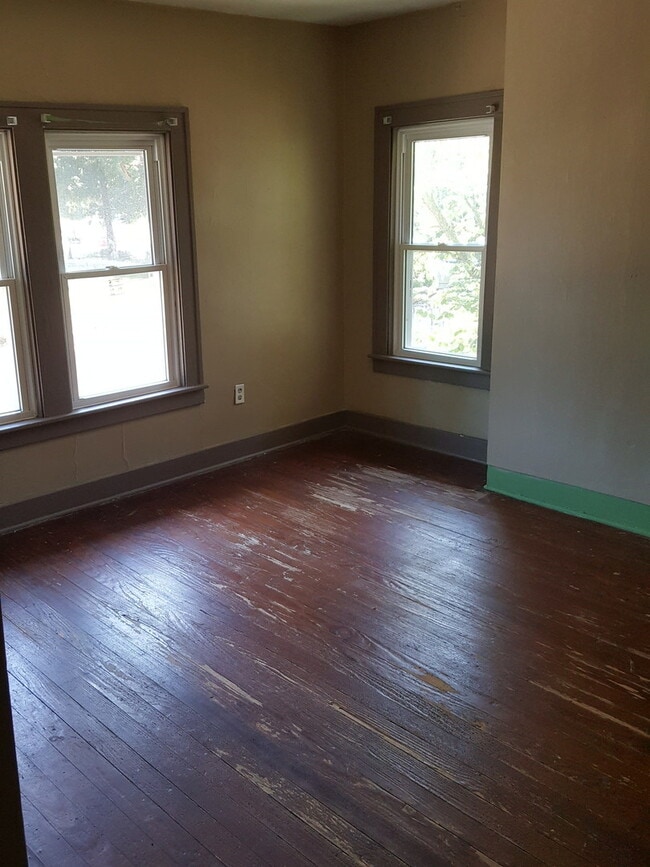 Building Photo - 2nd and Lincoln - August 2026