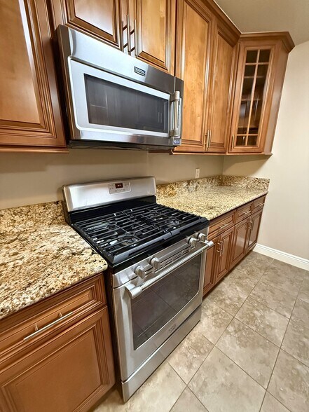 Building Photo - 276 S Sierra Madre Blvd