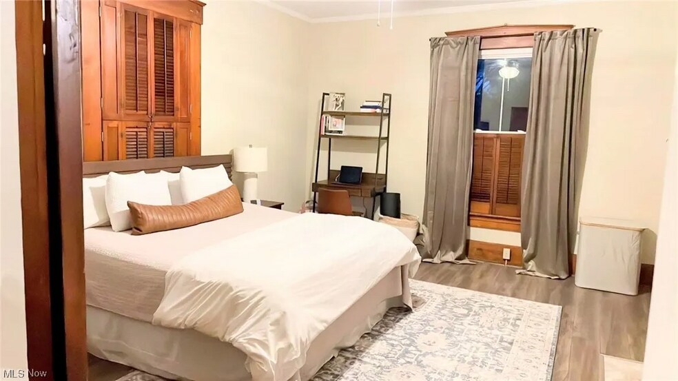 Building Photo - 501 5th St