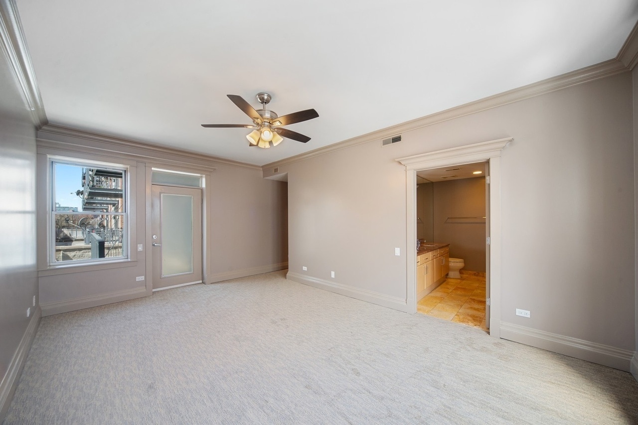 Building Photo - 1515 N Wells St