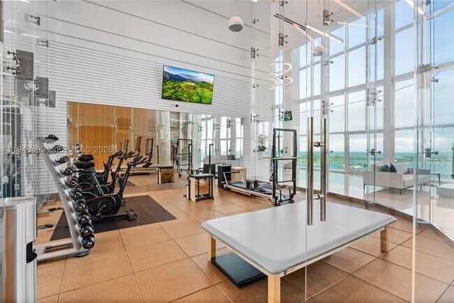Building Photo - 1643 Brickell Ave