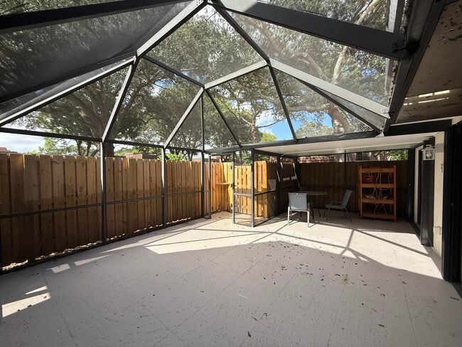 Building Photo - 2410 24th Ln