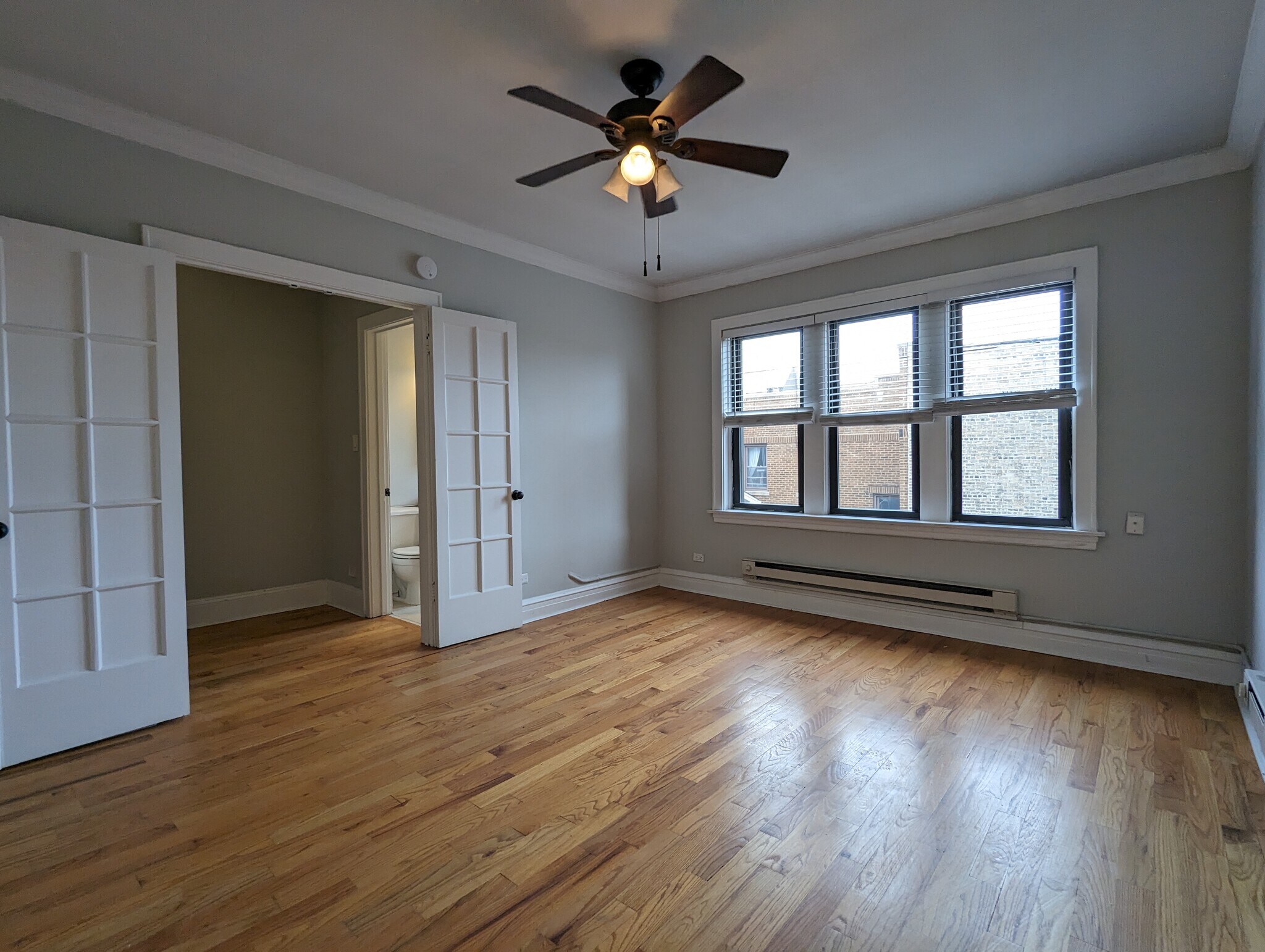 Building Photo - 4735 N Hermitage Ave