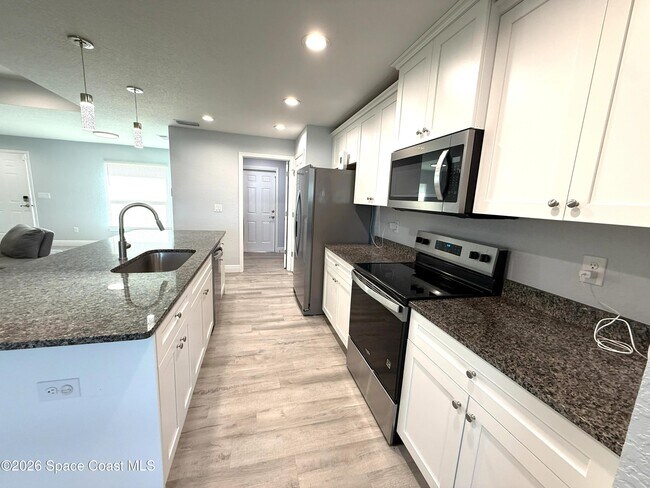 Building Photo - 359 Wilton Ave SW