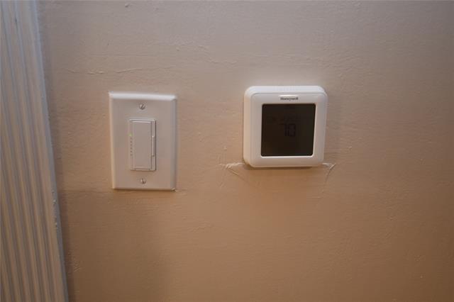 Building Photo - 9821 Walnut St