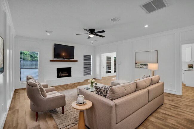 Building Photo - 12411 Exbury Ct