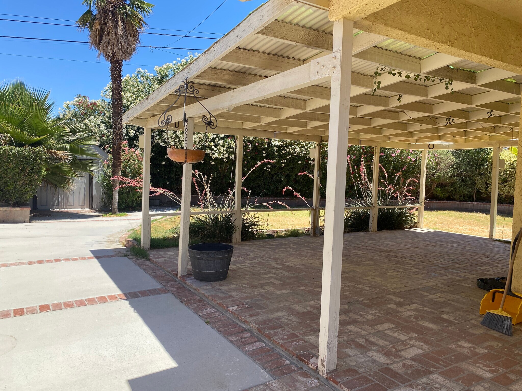 Building Photo - 1427 Boyden Ave