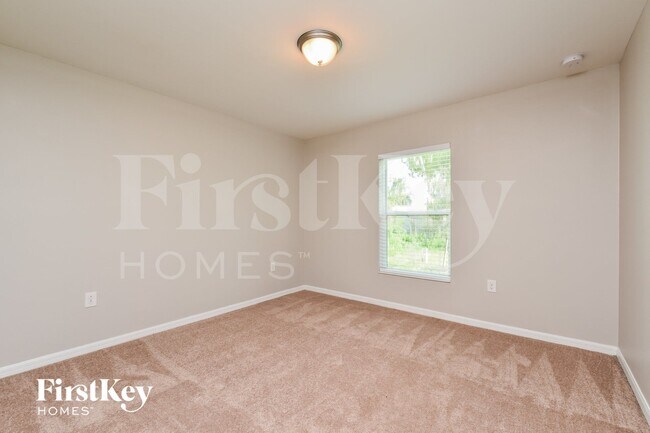 Building Photo - 8663 Lancelot Ave