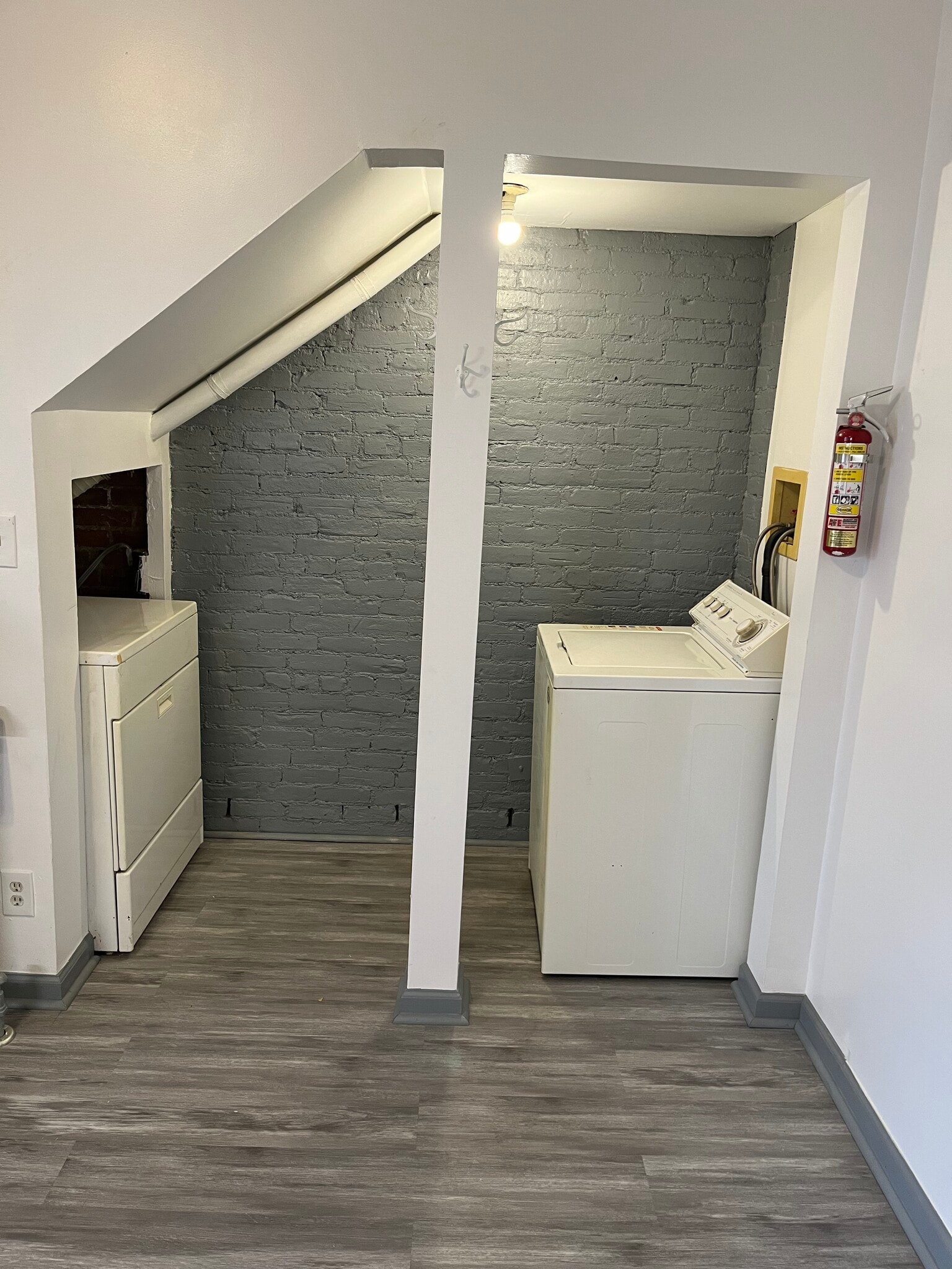 Your own washer and dryer in the apartment! - 43 First Street, Albany NY, USA