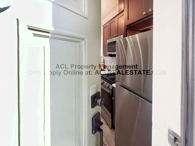 Building Photo - 2 Houses, 1 Price. Nicely Updated Single Family Home with ADU