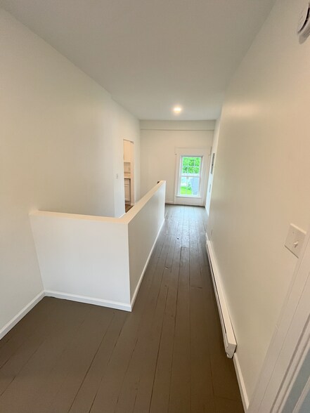 Upstairs Hallway - 51932 NY-10