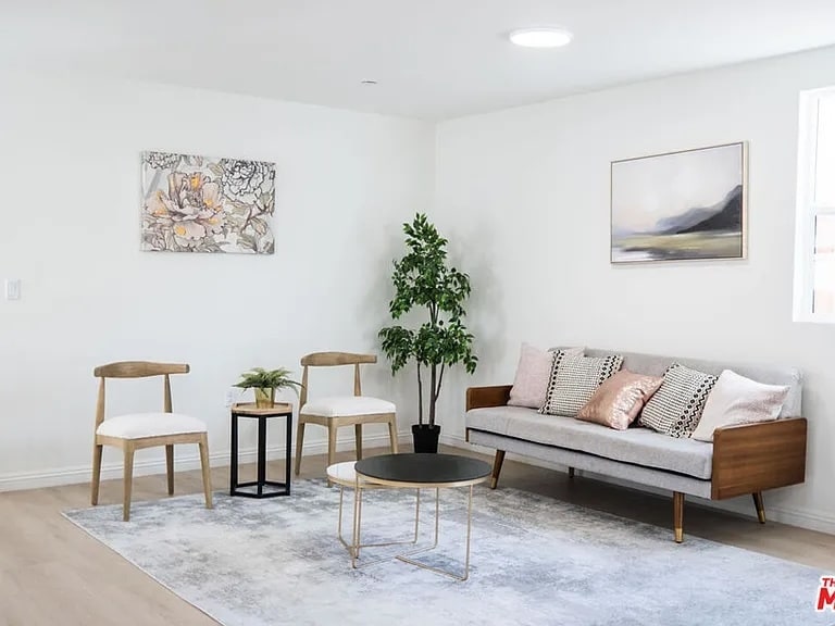 Building Photo - 1673 E 111th St