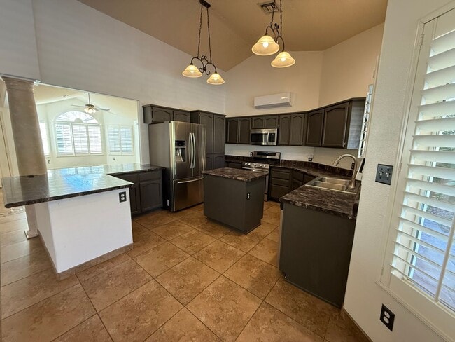 Building Photo - 4 Bedroom Pool Home in Rancho Sereno for Rent!