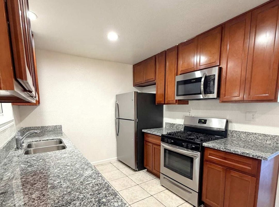 Building Photo - 2129 Winafred St