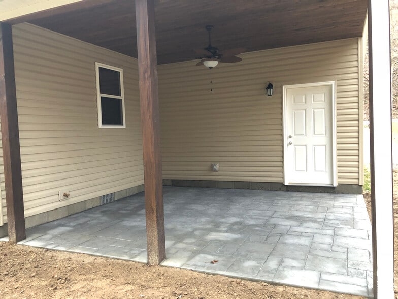 Building Photo - 292 Preston Road APT 3