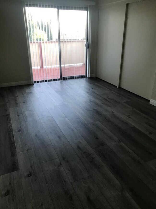 Building Photo - Rancho Meadows