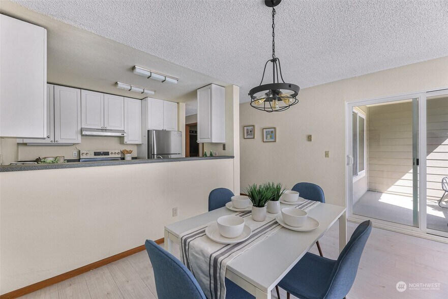 Building Photo - 5844 NE 75th St