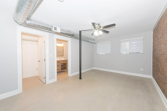 Building Photo - 4117 S Michigan Ave