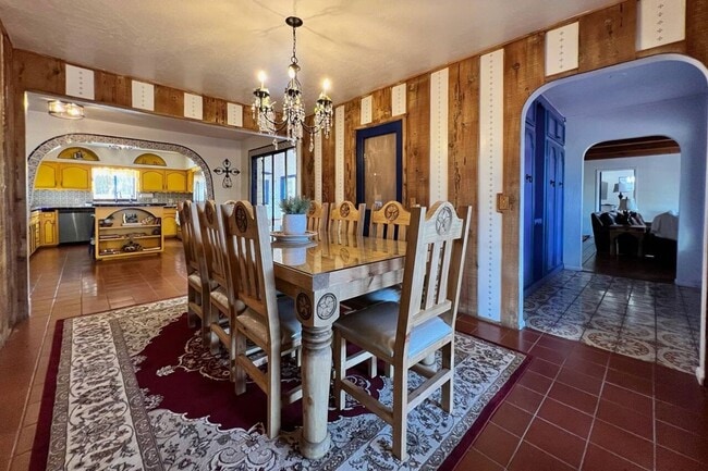 Building Photo - Garcia House: Fully Furnished, Wonderful Hot Tub, Spacious Fenced Outdoor Area, Pet-Friendly too!