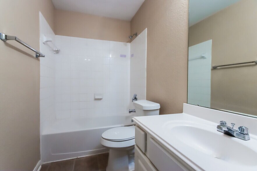 Building Photo - 10227 Canyon Rose Ln