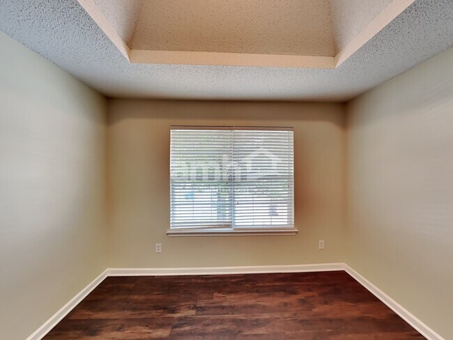 Building Photo - 4909 Lilly Stem Dr