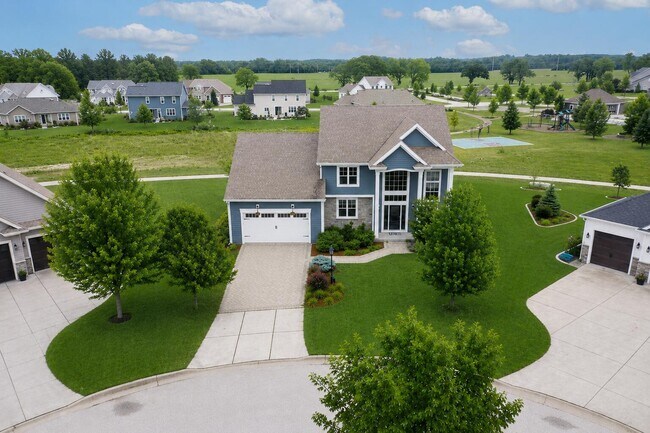 Building Photo - 3122 Mendota Ct