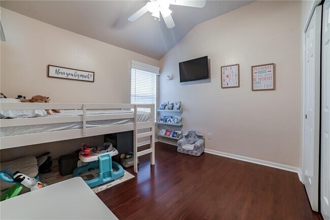 Building Photo - 1203 Calistoga Dr