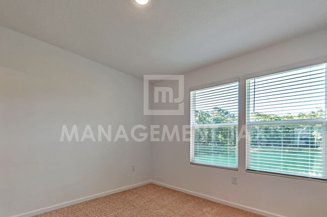 Building Photo - 8346 Asteroid St
