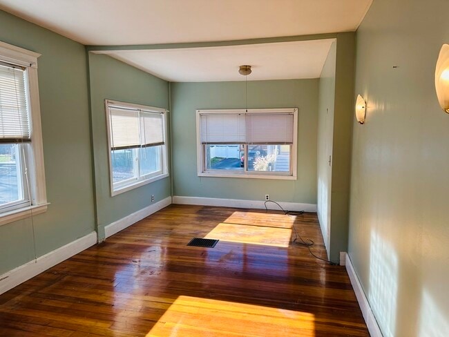 Building Photo - 45 Randlett St