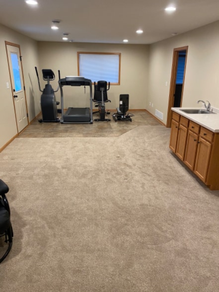 Building Photo - 4626 35 St NW