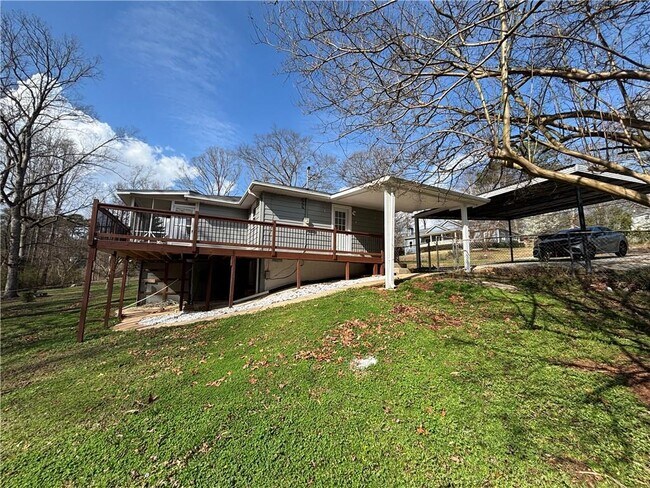 Building Photo - 3854 Davis St