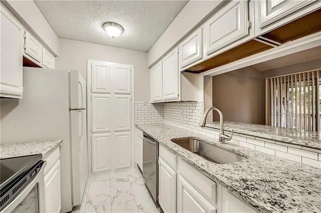 Building Photo - 1204 Harwell Dr