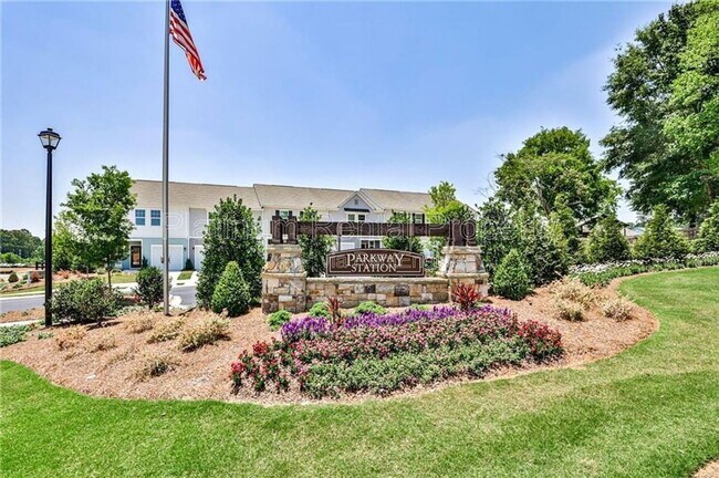 Building Photo - 202 Grand Central Wy