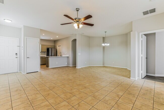 Building Photo - 10746 E Lomita Ave