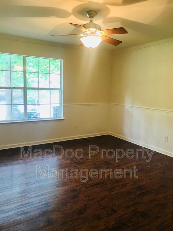 Building Photo - 10813 Heatherwood Dr