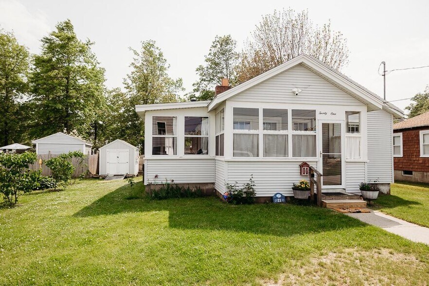 Building Photo - 21 Reggio Ave
