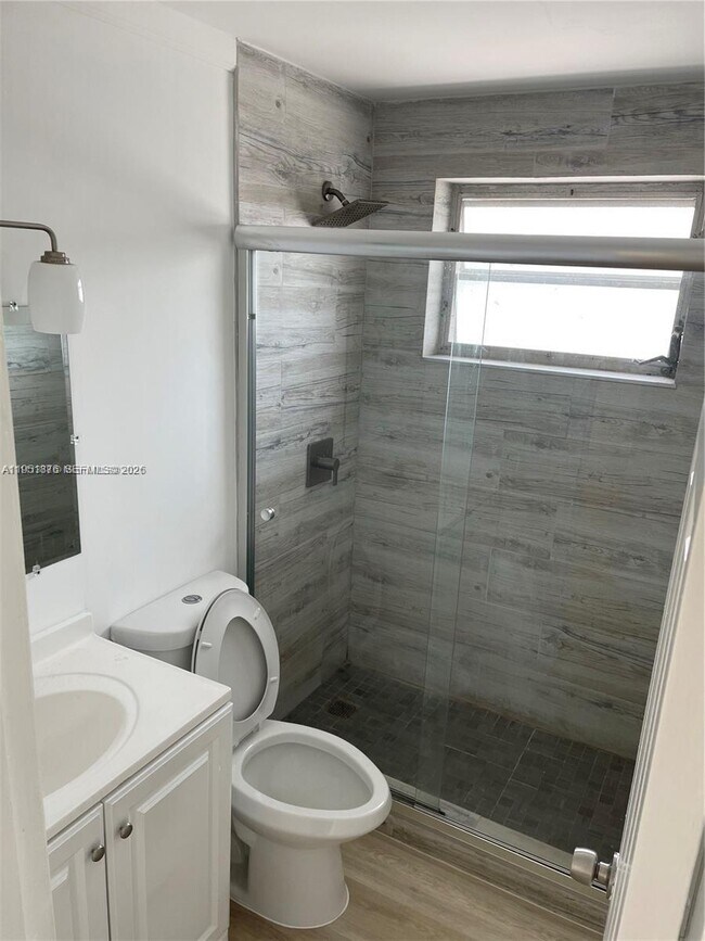 Building Photo - 1057 SW 7th St