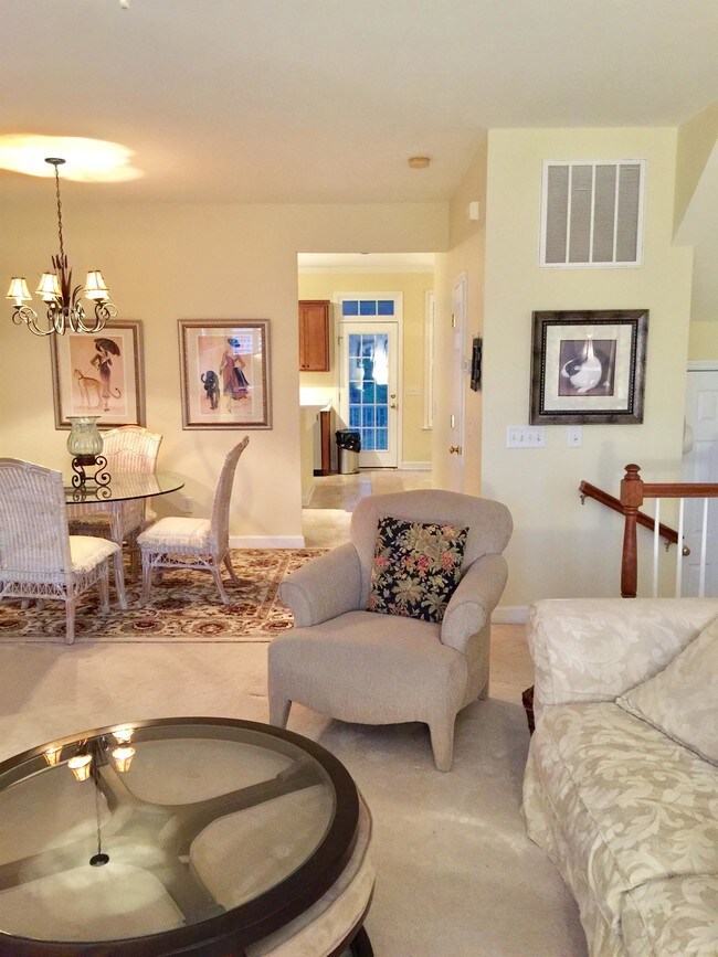 Building Photo - 3648 Billings St