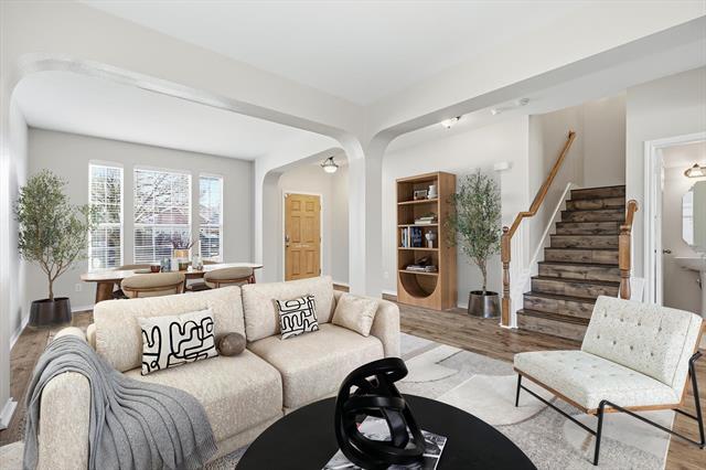 Building Photo - 5229 Westheimer Rd