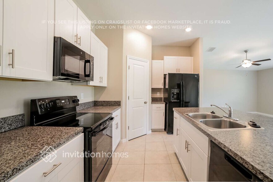 Building Photo - 1630 Blue Rose Dr