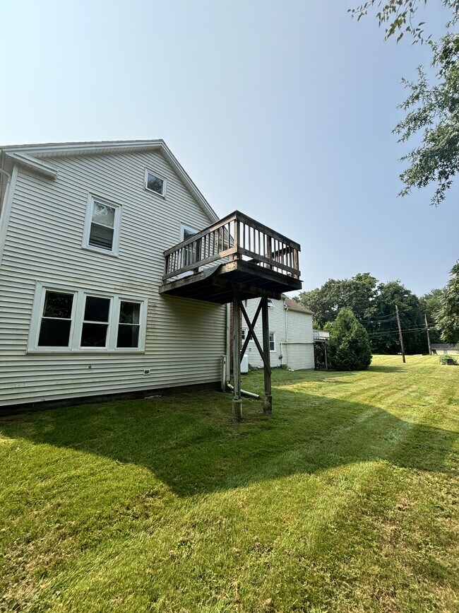 Building Photo - 44 S Silver Ln