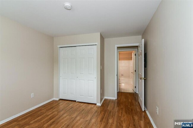 Building Photo - 2055 Charles Ct