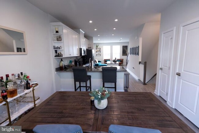 Building Photo - 2807 Evansgreen Dr