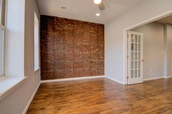 Building Photo - 285 Bergen Ave